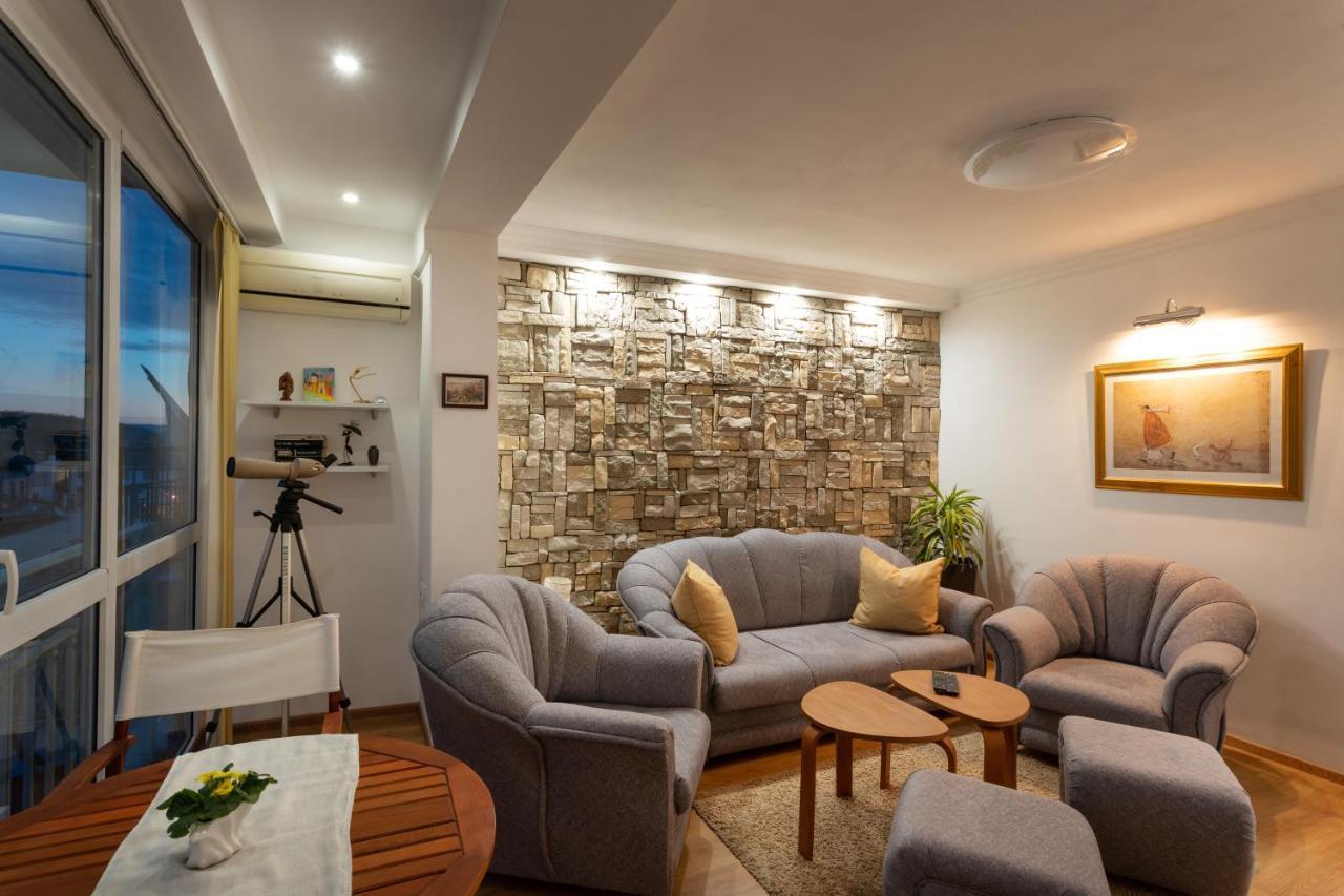 Tsarevets Panoramic Apartments Veliko Tarnovo Exterior photo